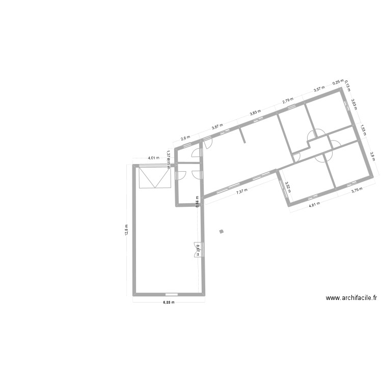 plan n°4 suivant limite de terrain 110 m2. Plan de 10 pièces et 176 m2