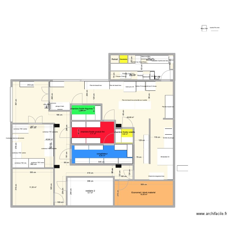 Plan basse Chico s 3 avec poteau. Plan de 13 pièces et 149 m2