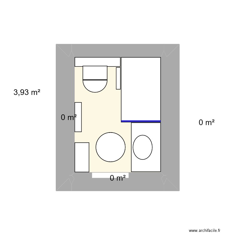 Salle de bain étale. Plan de 4 pièces et 4 m2