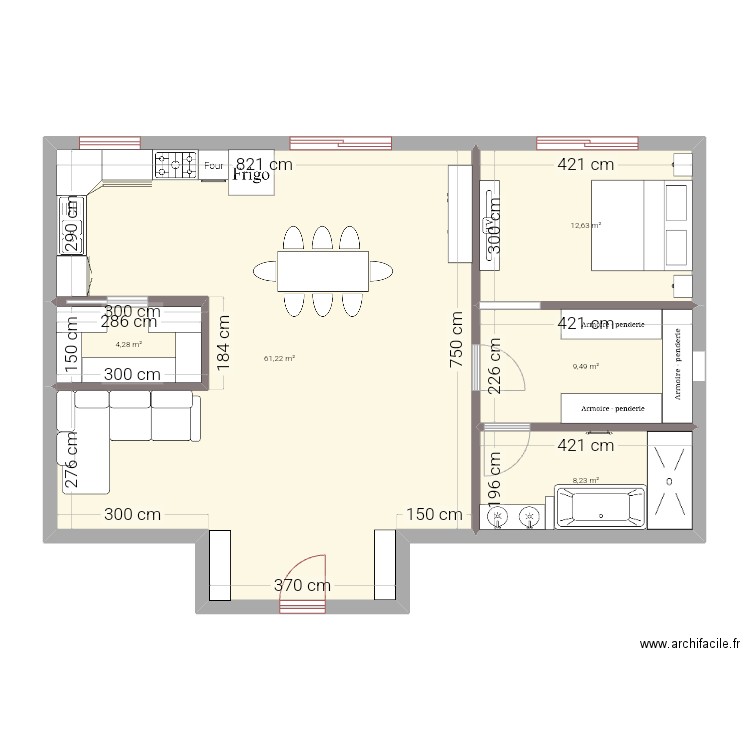 Maison. Plan de 5 pièces et 96 m2