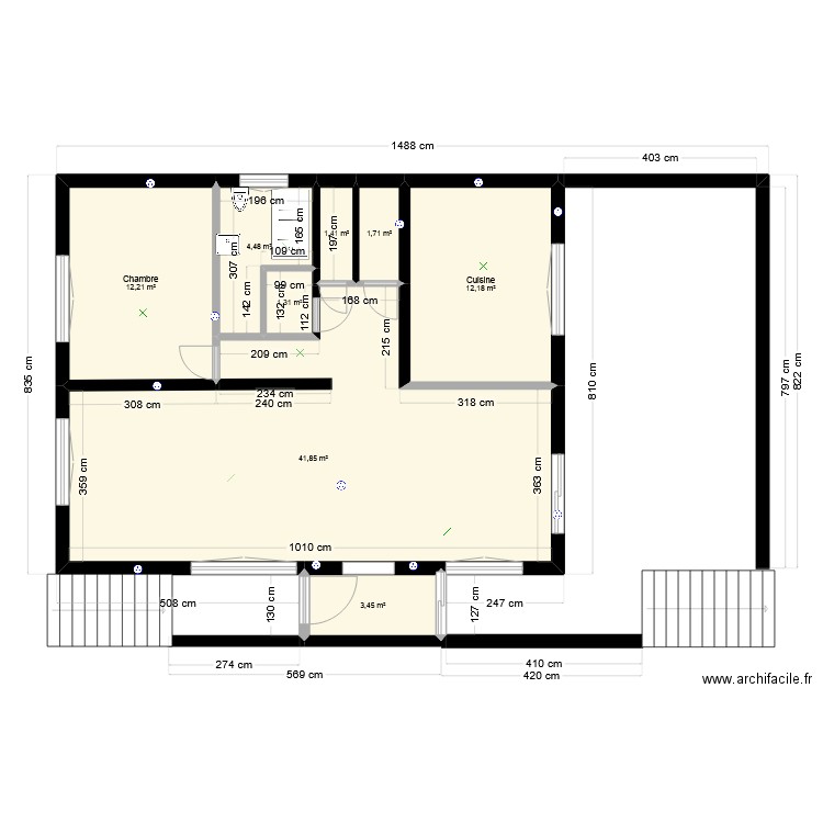 R+1. Plan de 8 pièces et 79 m2