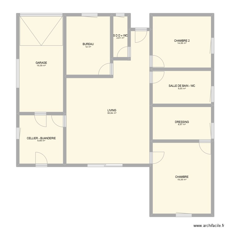 MAISON PLAIN-PIED SANS MESURES. Plan de 9 pièces et 135 m2