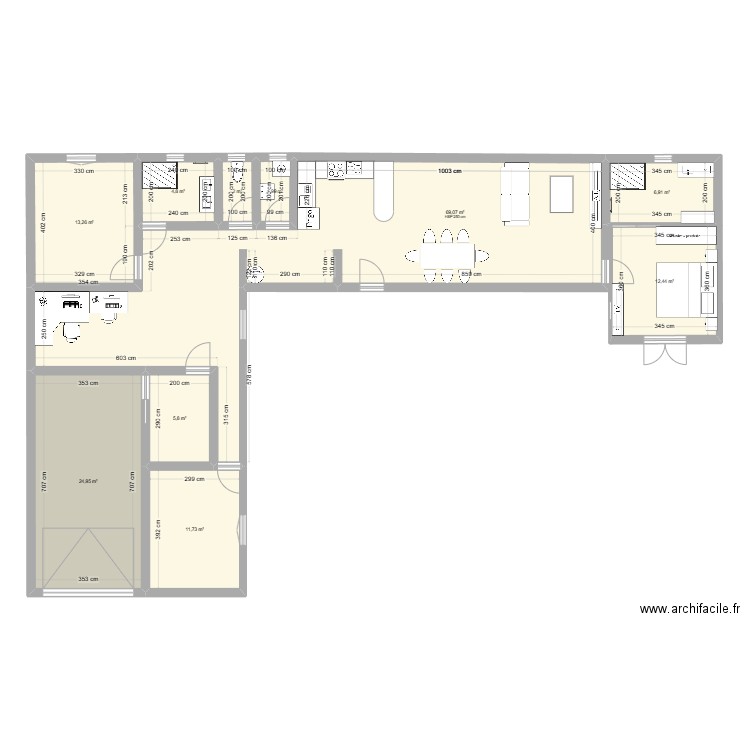 maison. Plan de 10 pièces et 153 m2