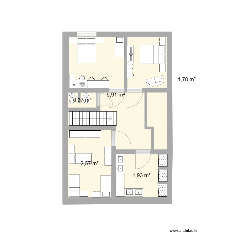 uoui. Plan de 5 pièces et 13 m2