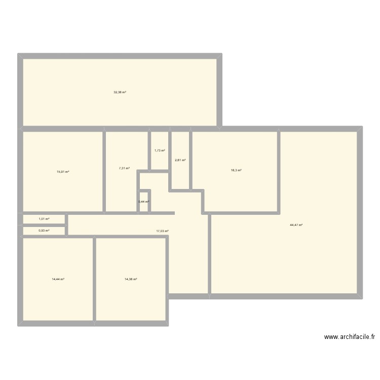 Monguilhem. Plan de 13 pièces et 169 m2