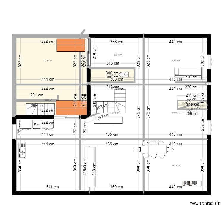 voir. Plan de 14 pièces et 135 m2