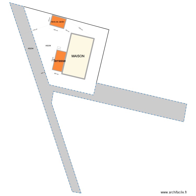 Plan de masse. Plan de 3 pièces et 165 m2