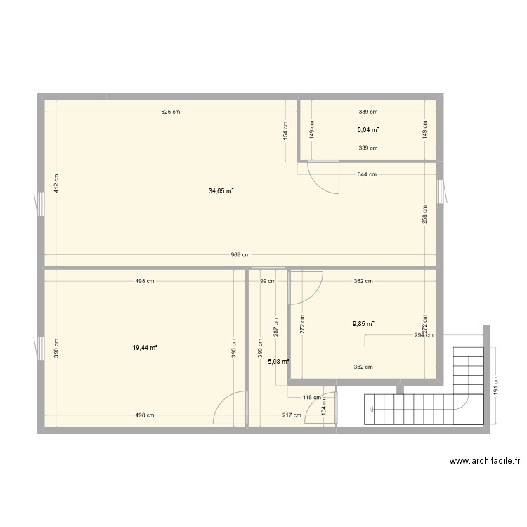 S.B. - Appartement. Plan de 5 pièces et 74 m2