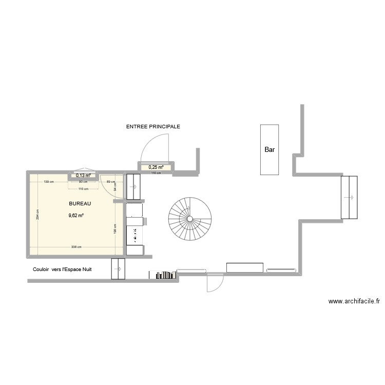 HALL D'ENTREE SARRAS. Plan de 3 pièces et 10 m2