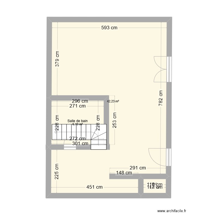 Maison BAS habiltable. Plan de 3 pièces et 49 m2