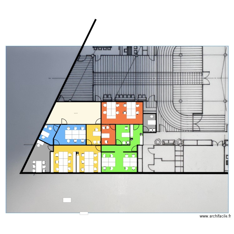 SD2.4. Plan de 11 pièces et 215 m2