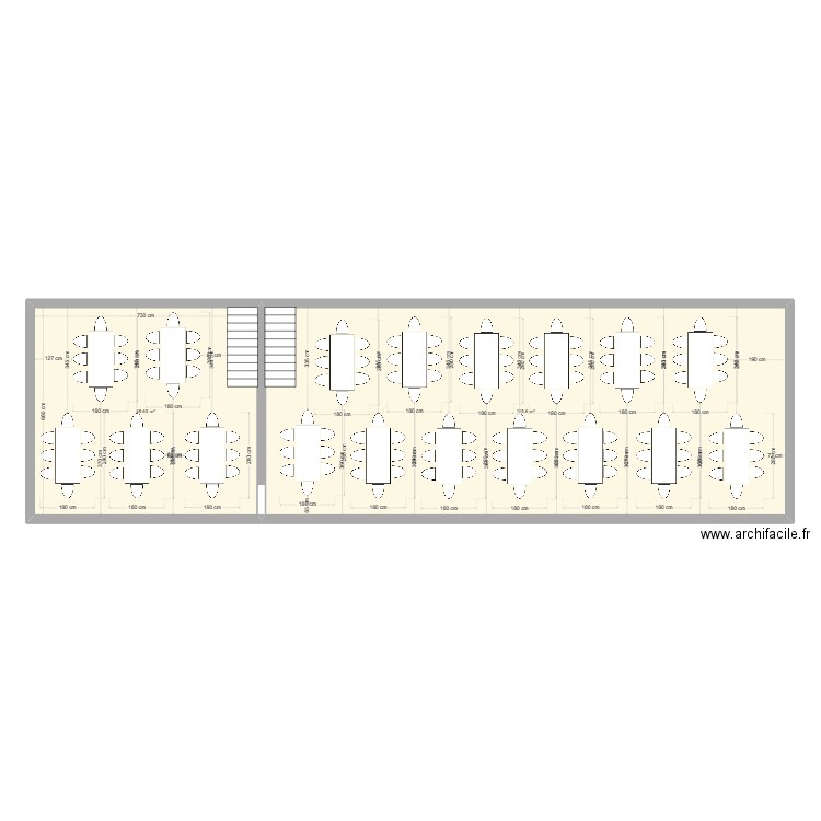 Plan de tables. Plan de 2 pièces et 165 m2