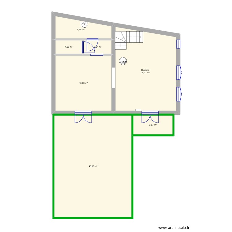 Eyvas. Plan de 7 pièces et 99 m2