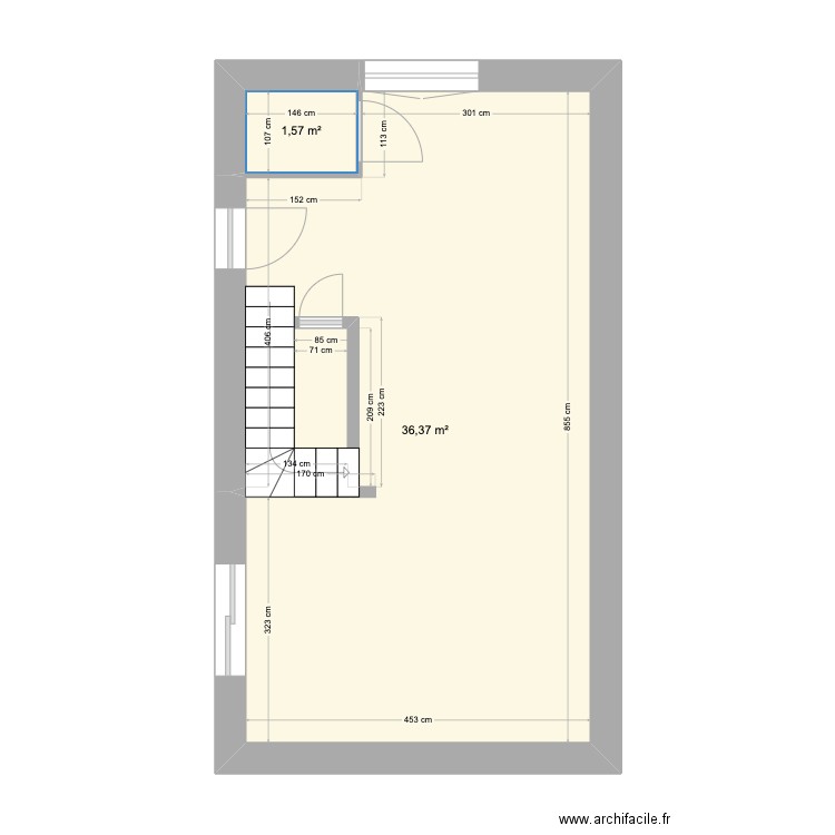 bas. Plan de 2 pièces et 38 m2