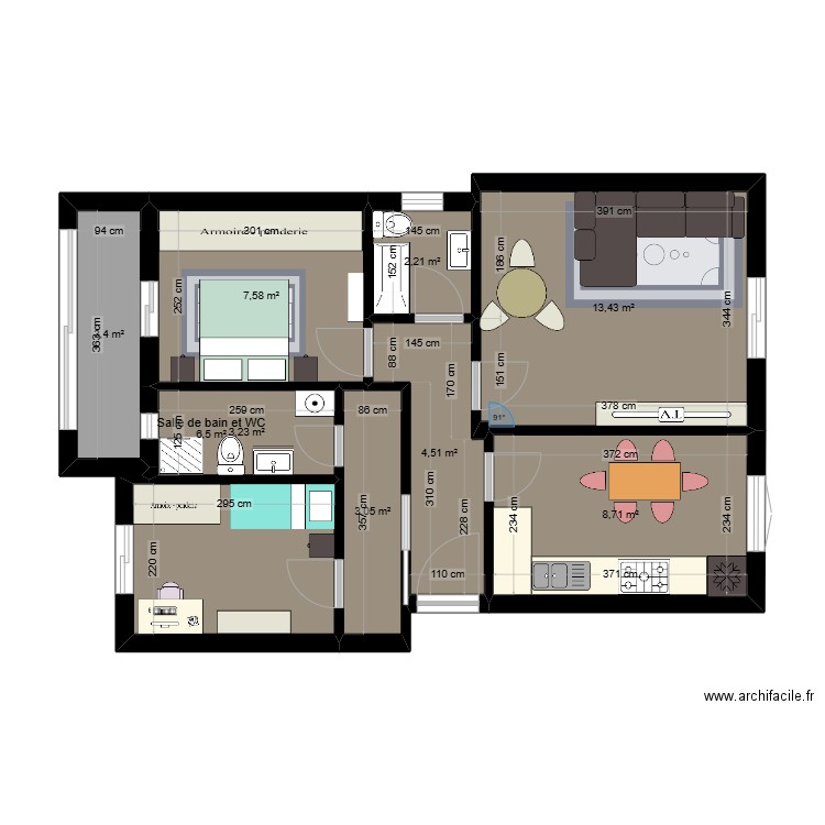 Maison typique. Plan de 9 pièces et 53 m2