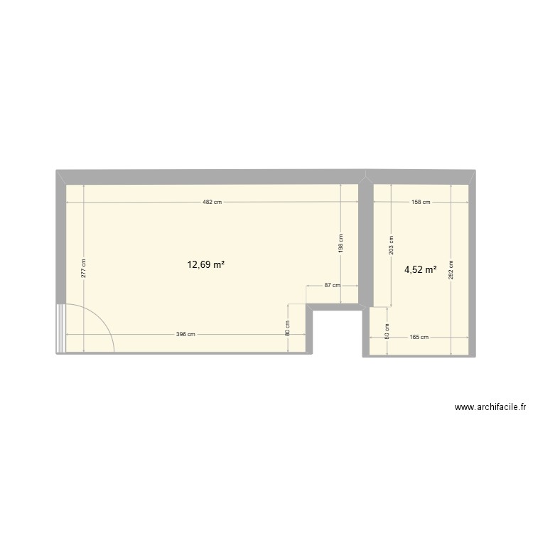 garage fin. Plan de 2 pièces et 17 m2