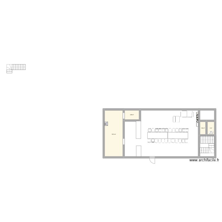 premier locale . Plan de 4 pièces et 25 m2