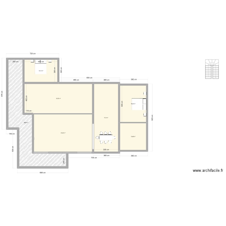 Fond de plan Projet Resty SANS R+1. Plan de 7 pièces et 195 m2