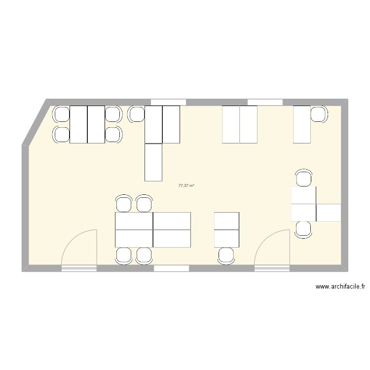 Salle informatique SANS CLOISON. Plan de 1 pièce et 77 m2