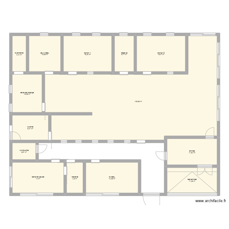 aux petites cabanes. Plan de 14 pièces et 234 m2