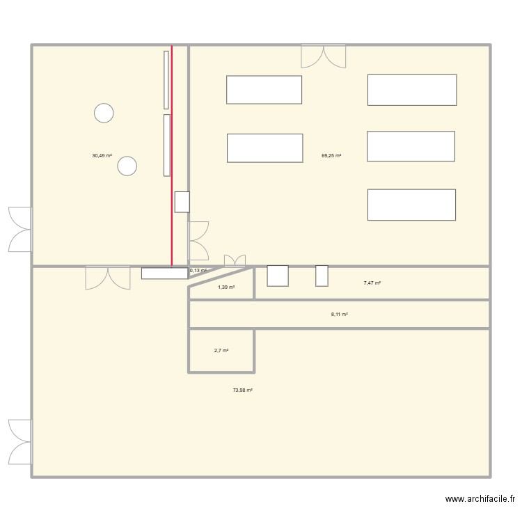 bureau 2. Plan de 8 pièces et 194 m2