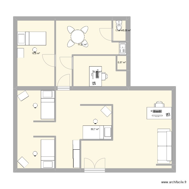 shop 2. Plan de 7 pièces et 81 m2