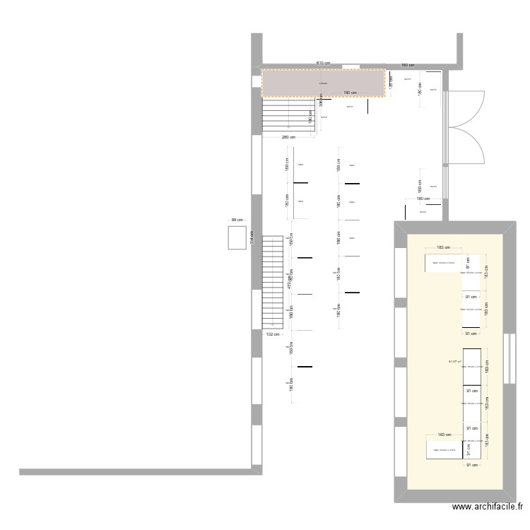 château tables L. Plan de 1 pièce et 61 m2