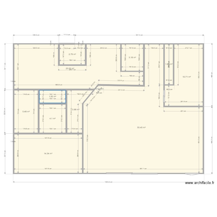 NORAIE FOLLE 1. Plan de 11 pièces et 127 m2