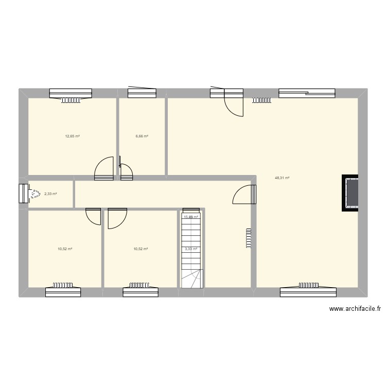 Maison. Plan de 8 pièces et 110 m2