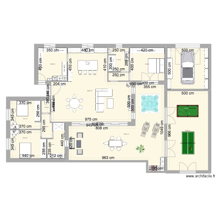 Maison plein pied. Plan de 13 pièces et 289 m2