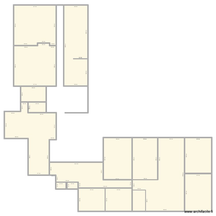 Bat A. Plan de 17 pièces et 945 m2