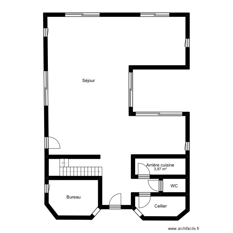 Logement fonction camping RDC. Plan de 5 pièces et 107 m2