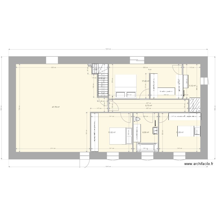 120 m. Plan de 8 pièces et 108 m2