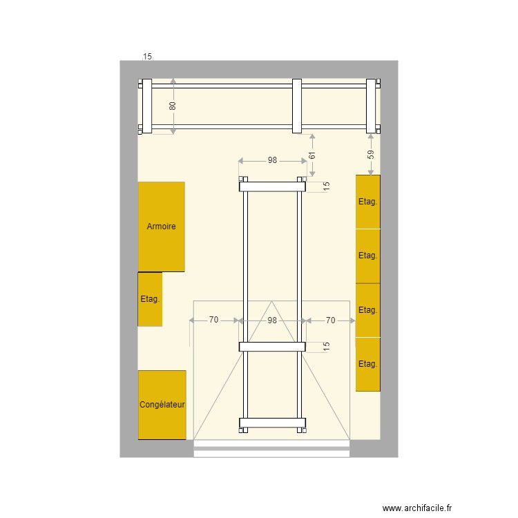 Petit garage avec étagères vue de dessus 3. Plan de 1 pièce et 18 m2