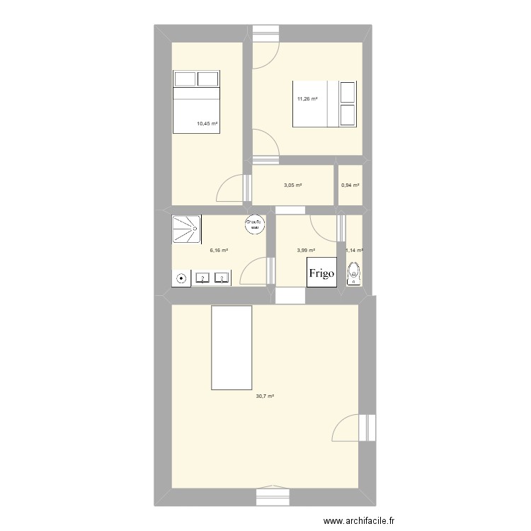 Urdens RDC gauche. Plan de 8 pièces et 68 m2