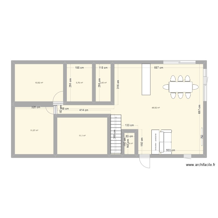 maison. Plan de 7 pièces et 93 m2