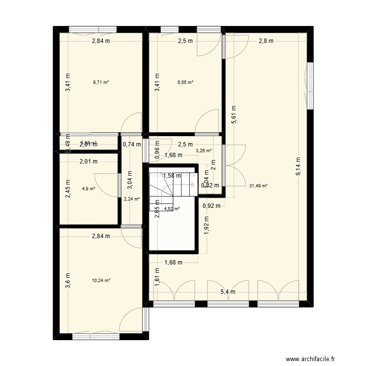 PETRINKO R+1. Plan de 9 pièces et 76 m2