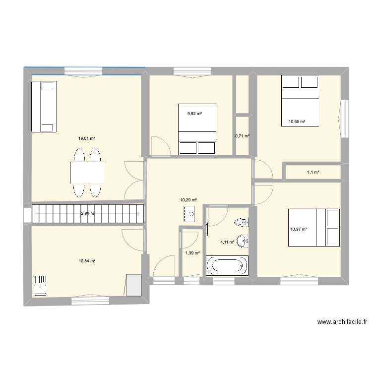 maison. Plan de 11 pièces et 82 m2