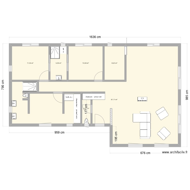 V2 JUSSAC. Plan de 6 pièces et 123 m2