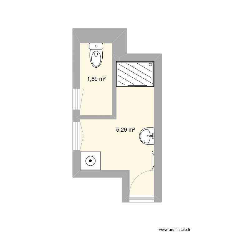 LICCIONI Initial. Plan de 2 pièces et 7 m2