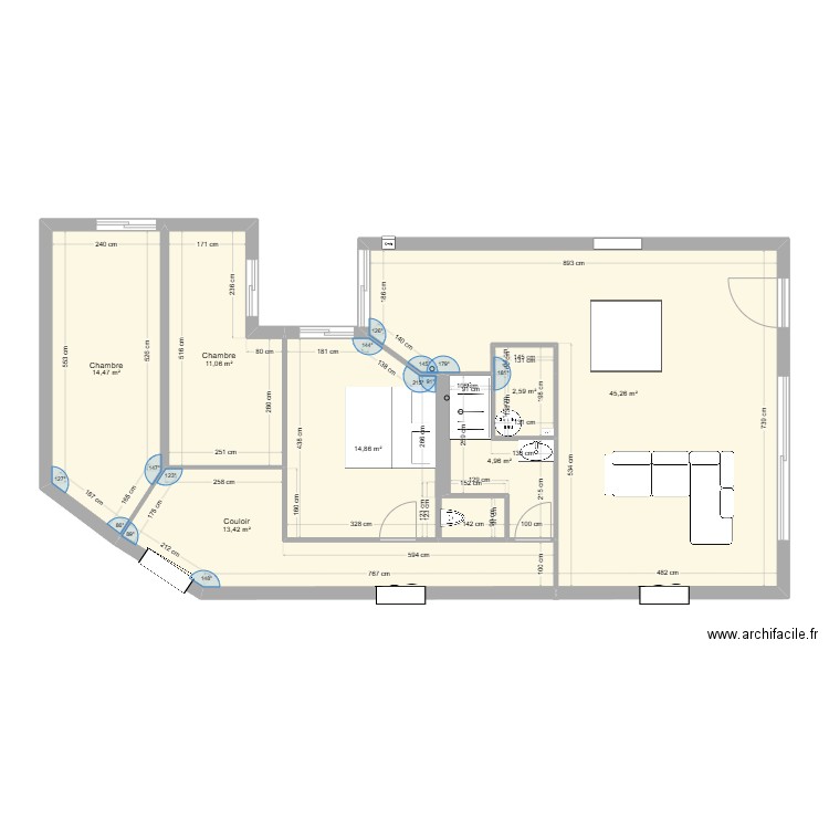 kj,kn. Plan de 7 pièces et 107 m2