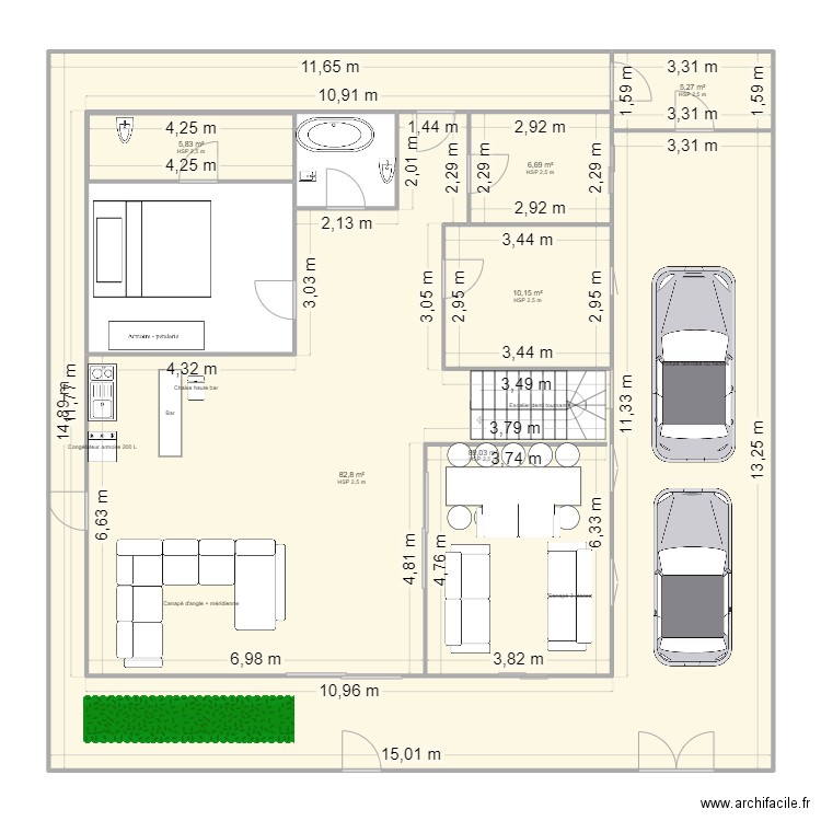 MAISON YENNE. Plan de 6 pièces et 200 m2