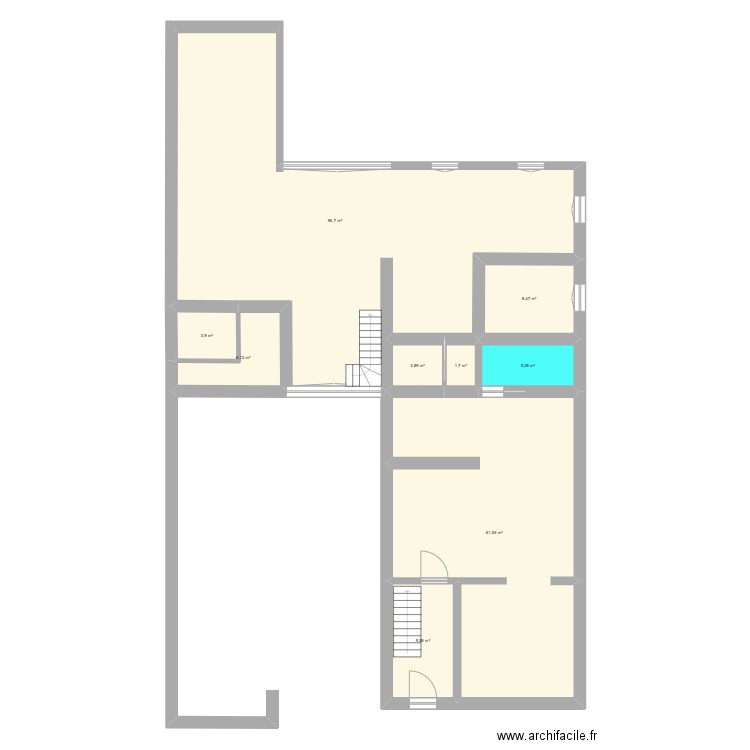 Racour. Plan de 9 pièces et 196 m2