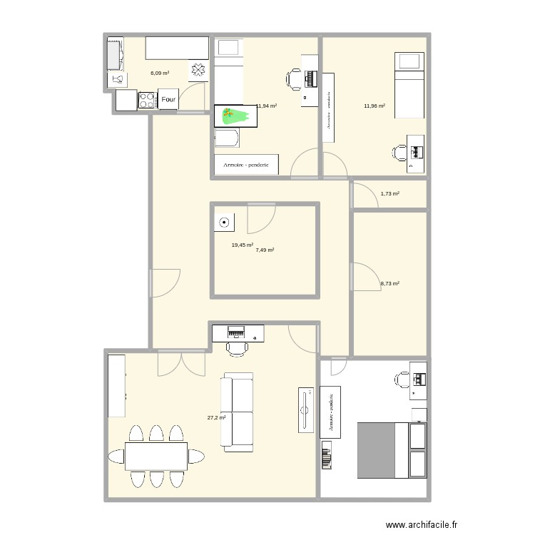 Appartement. Plan de 8 pièces et 110 m2