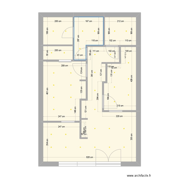 Caractères. Plan de 7 pièces et 58 m2