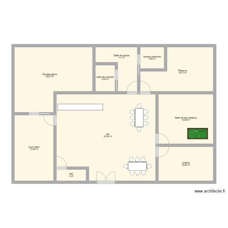 bar a jeux. Plan de 10 pièces et 145 m2