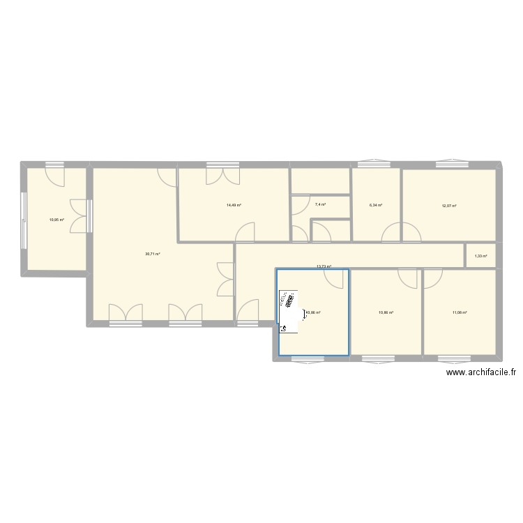 Maison . Plan de 11 pièces et 130 m2