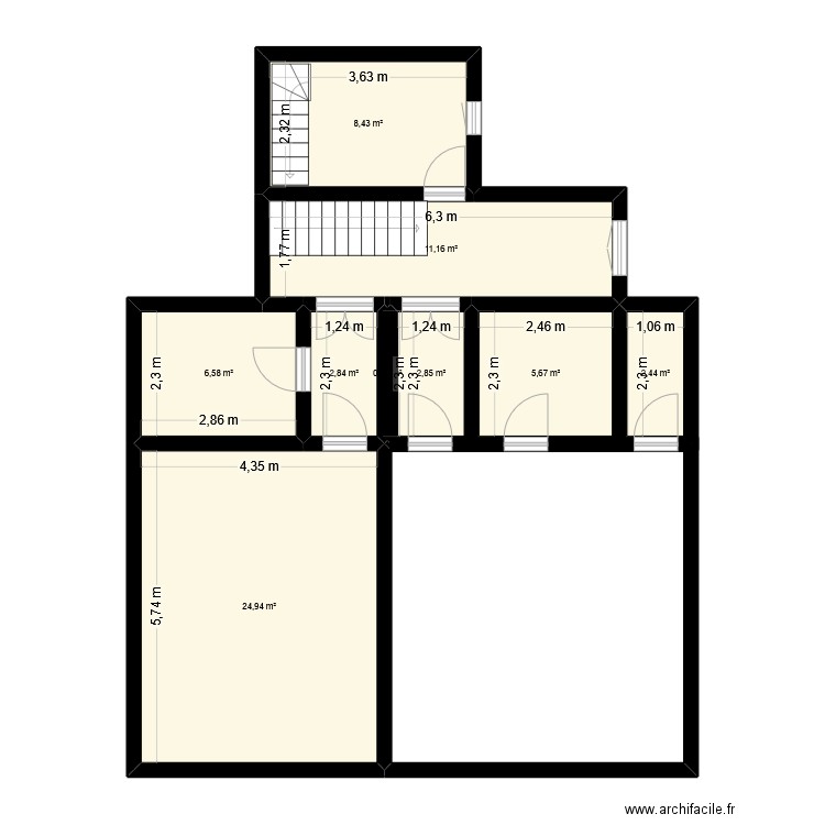 Plan étage. Plan de 9 pièces et 65 m2