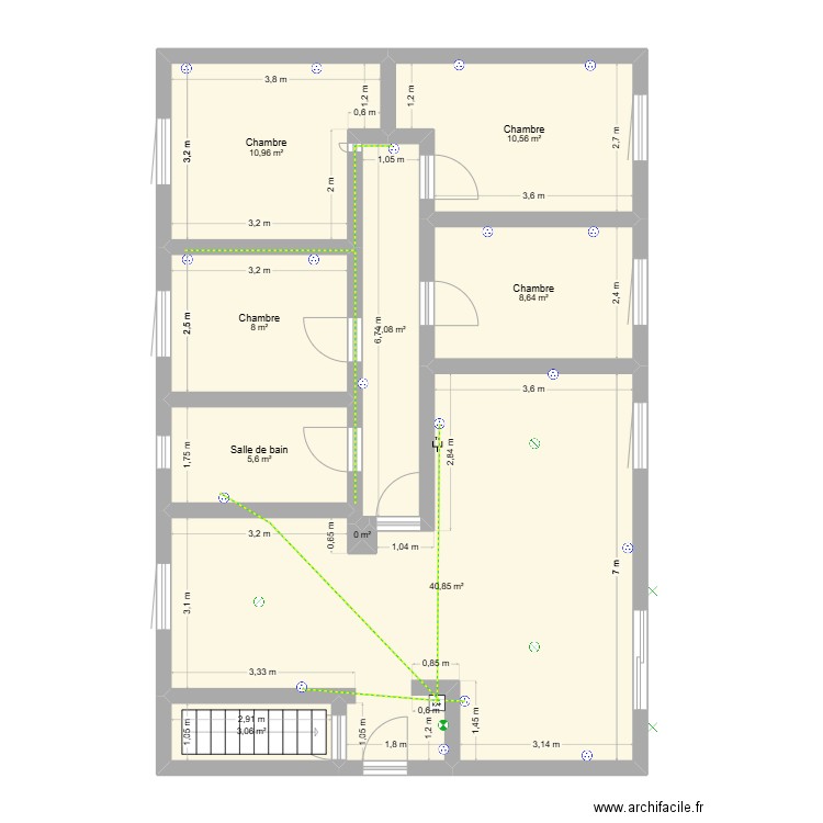 maison. Plan de 9 pièces et 95 m2