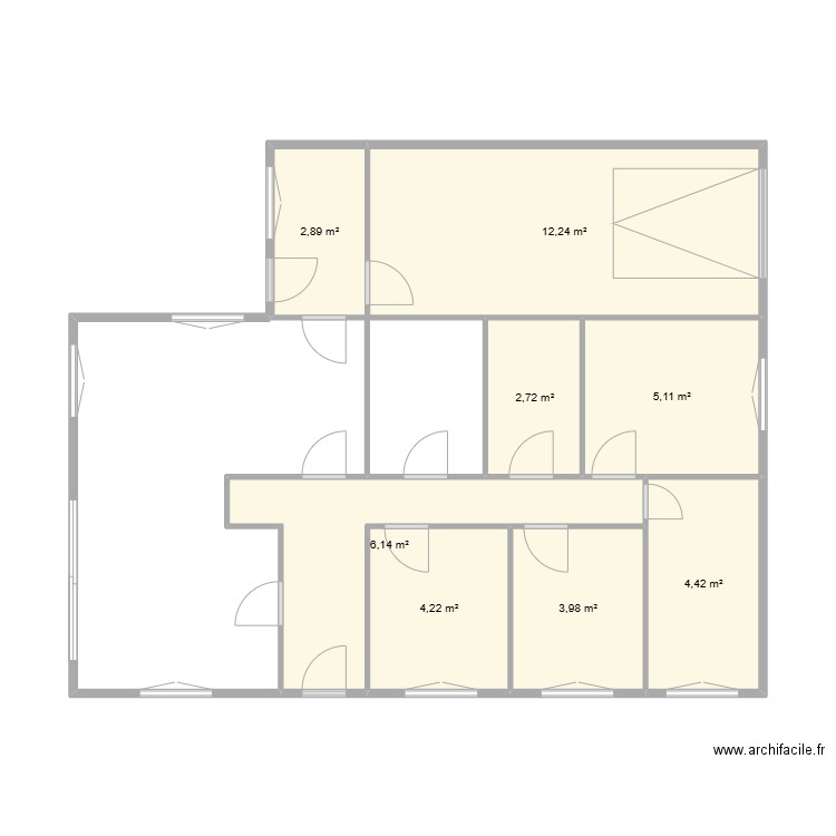 BRIKCI. Plan de 8 pièces et 42 m2